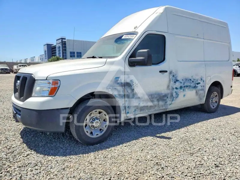 2013 Nissan NV photo
