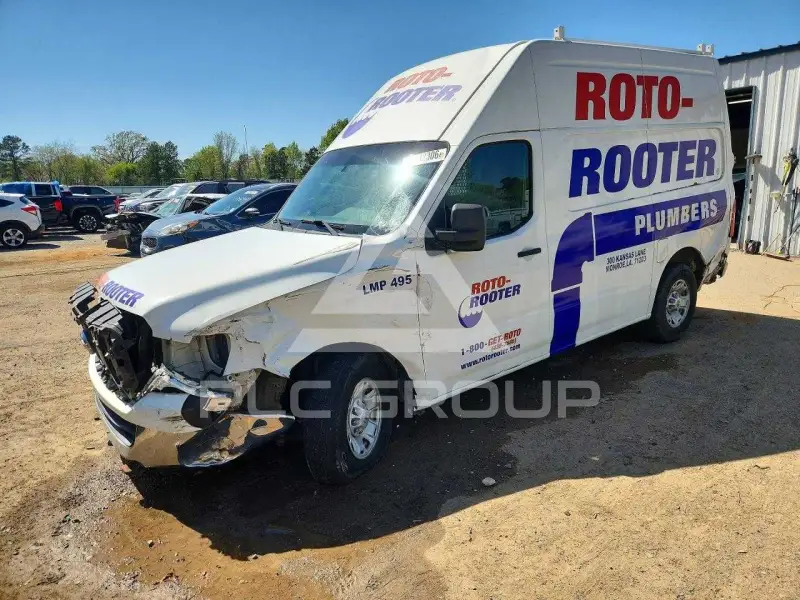 2013 Nissan NV photo
