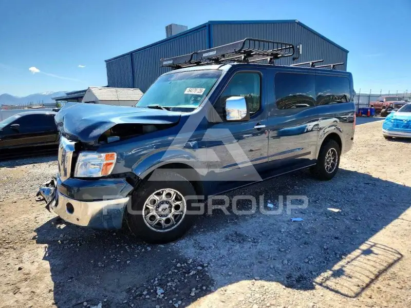 2013 Nissan NV photo