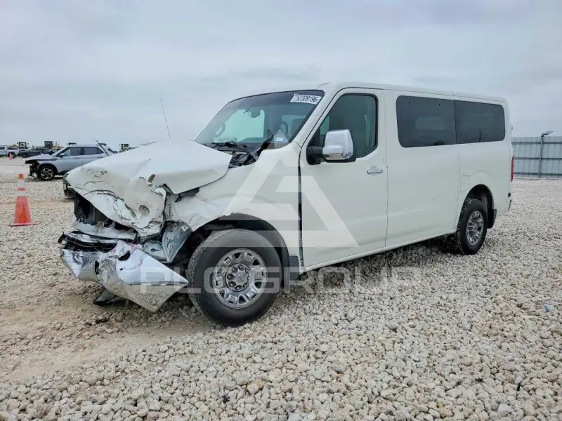 2013 Nissan NV фото