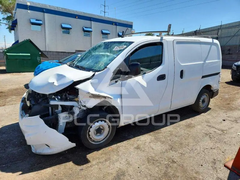 2013 Nissan NV фото