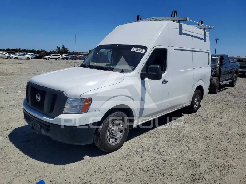 2013 Nissan NV фото