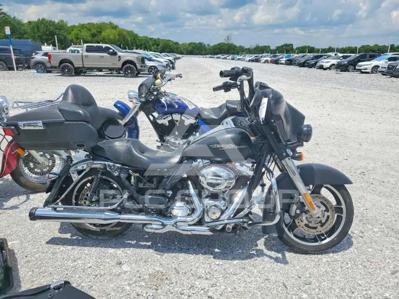2013 Harley-Davidson FL photo