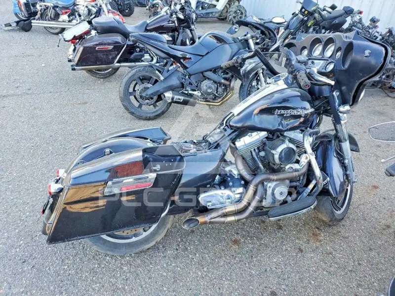 2013 Harley-Davidson FL photo