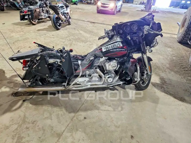 2013 Harley-Davidson FLSE фото