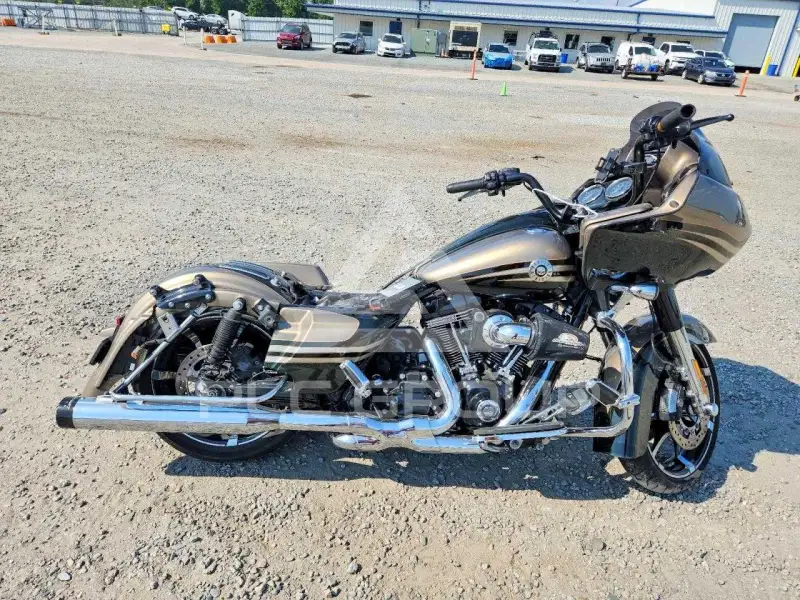 2013 Harley-Davidson FLTRX фото
