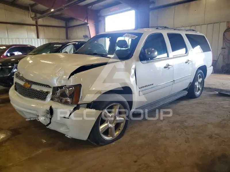 2013 Chevrolet Suburan photo