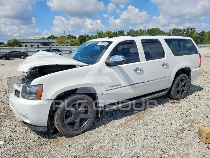 2013 Chevrolet Suburan photo