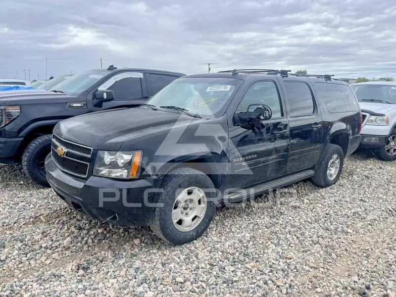 2013 Chevrolet Suburan photo