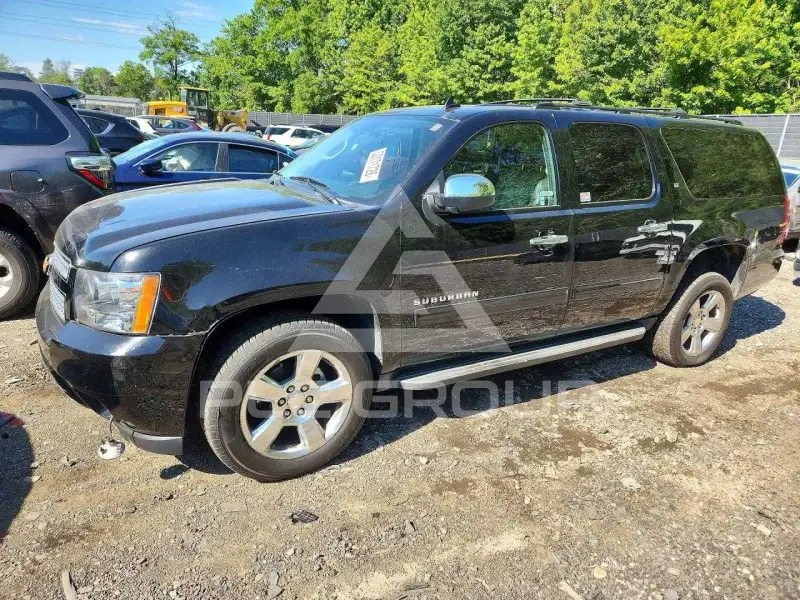 2013 Chevrolet Suburan фото