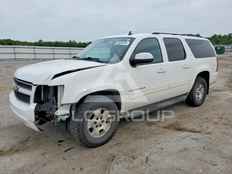 2013 Chevrolet Suburan photo