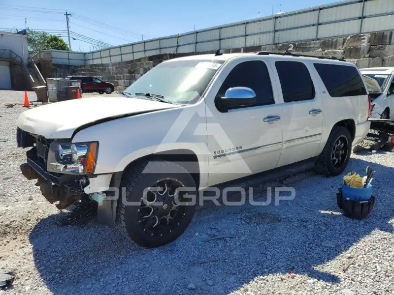 2013 Chevrolet Suburan photo