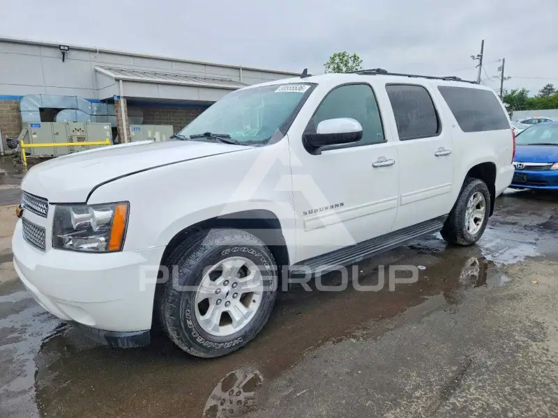 2013 Chevrolet Suburan photo