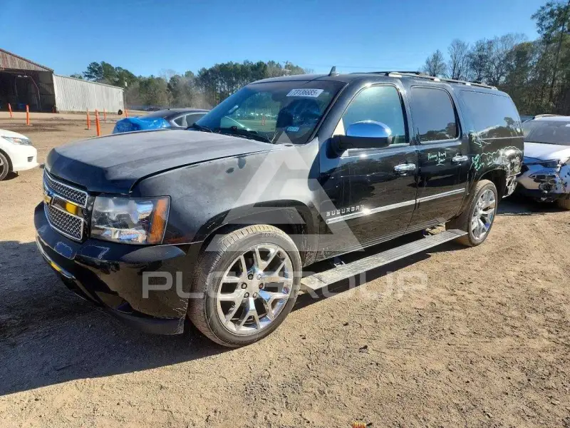 2013 Chevrolet Suburan фото