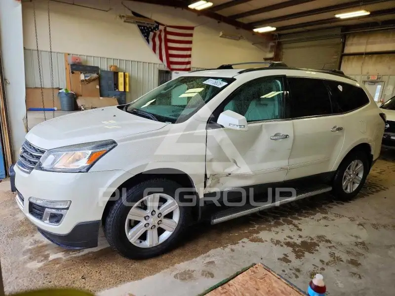 2013 Chevrolet TRAVERSE фото