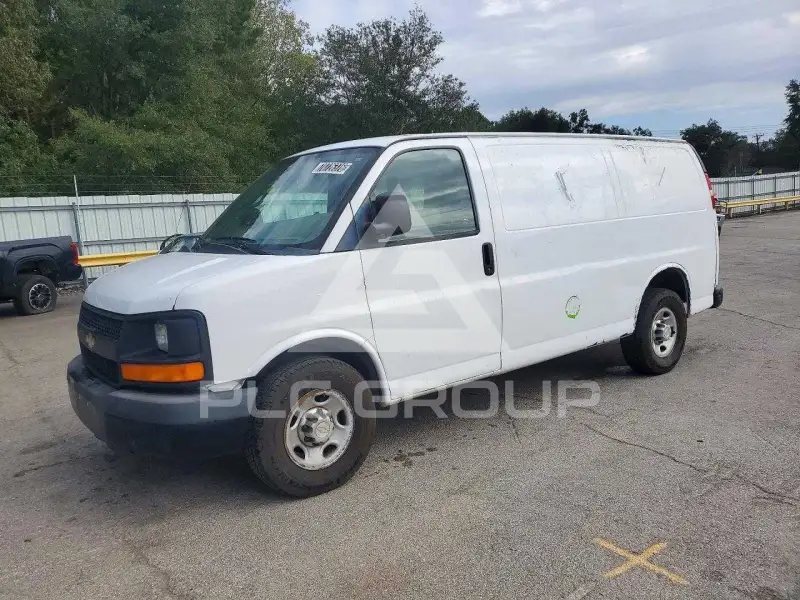 2013 Chevrolet Express фото