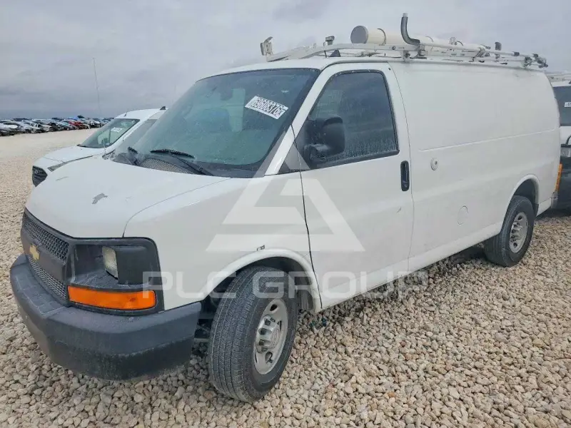 2013 Chevrolet Express фото