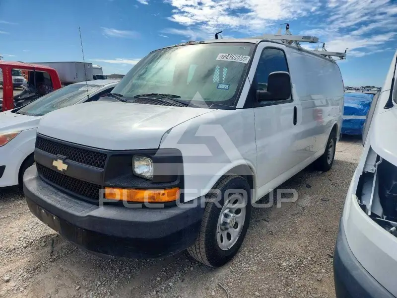 2013 Chevrolet Express фото