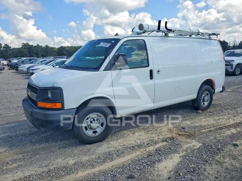 2013 Chevrolet Express фото