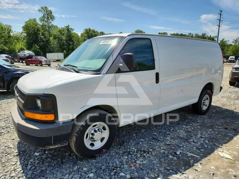 2013 Chevrolet Express фото