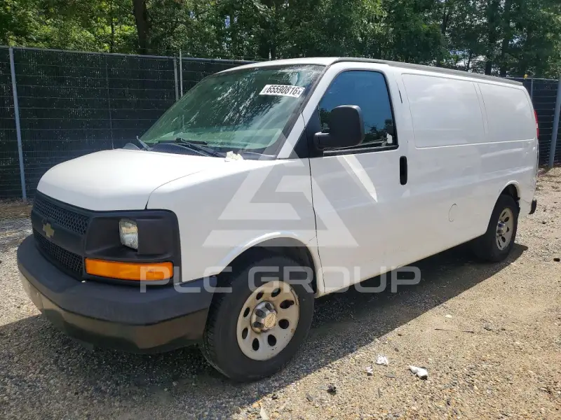 2013 Chevrolet Express photo