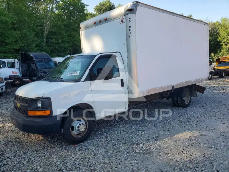 2013 Chevrolet Express фото