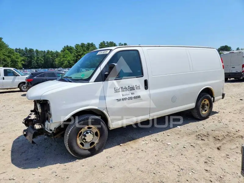 2013 Chevrolet Express photo