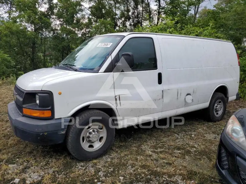 2013 Chevrolet Express фото