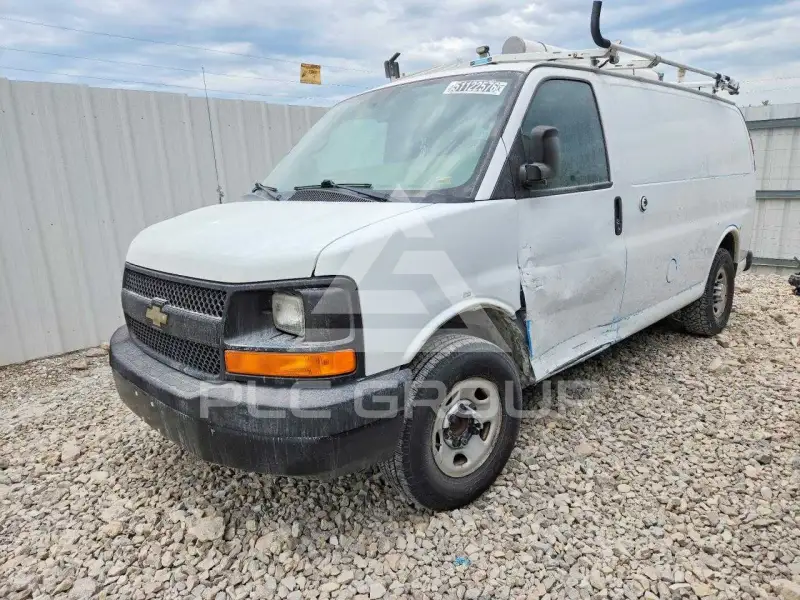 2013 Chevrolet Express фото