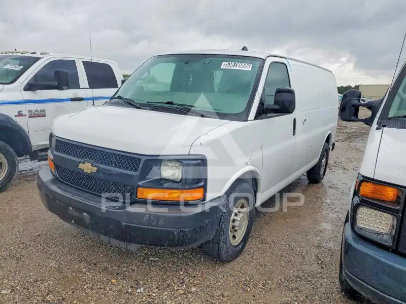 2013 Chevrolet Express photo