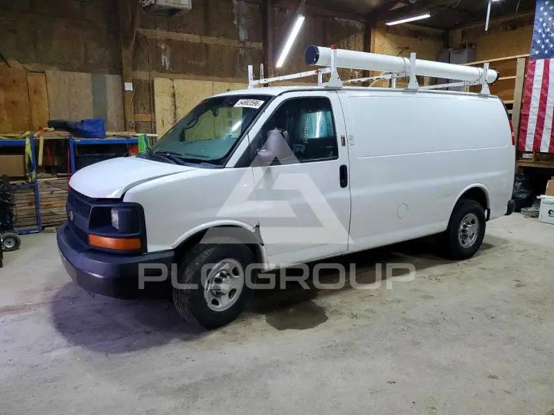 2013 Chevrolet Express фото