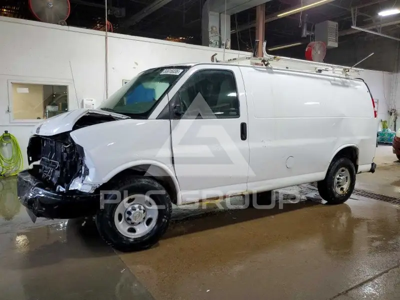 2013 Chevrolet Express фото