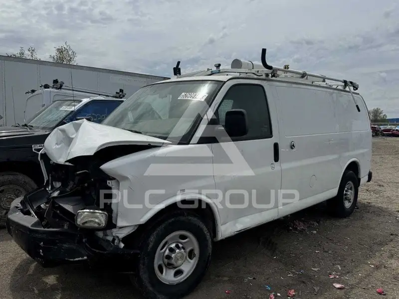 2013 Chevrolet Express фото