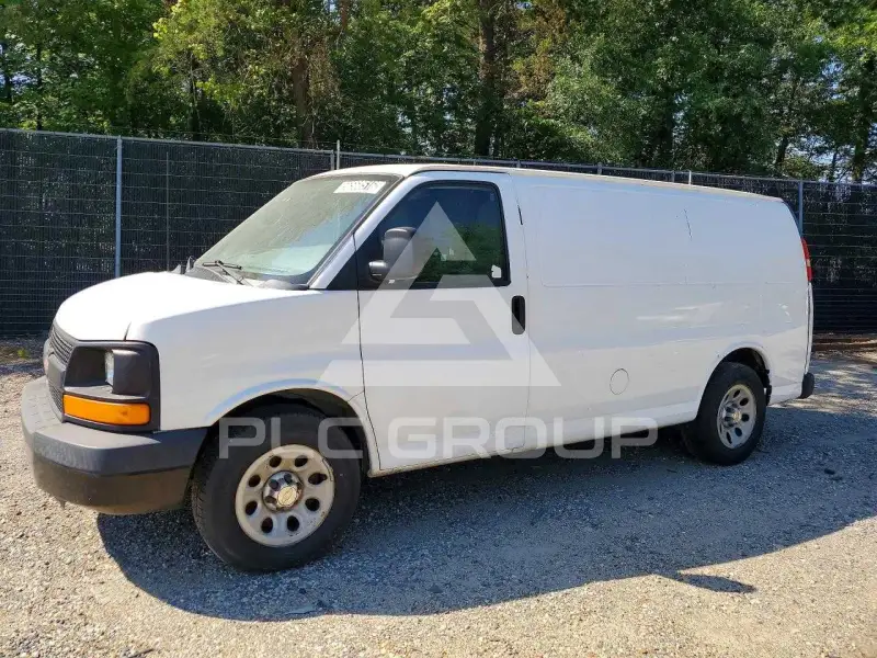 2013 Chevrolet Express фото