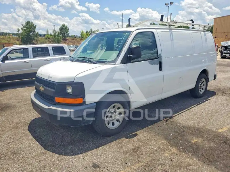 2013 Chevrolet Express фото