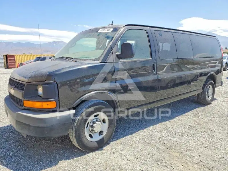 2013 Chevrolet Express фото
