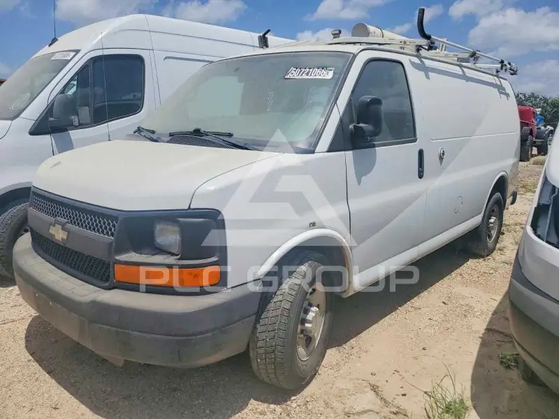 2013 Chevrolet Express фото