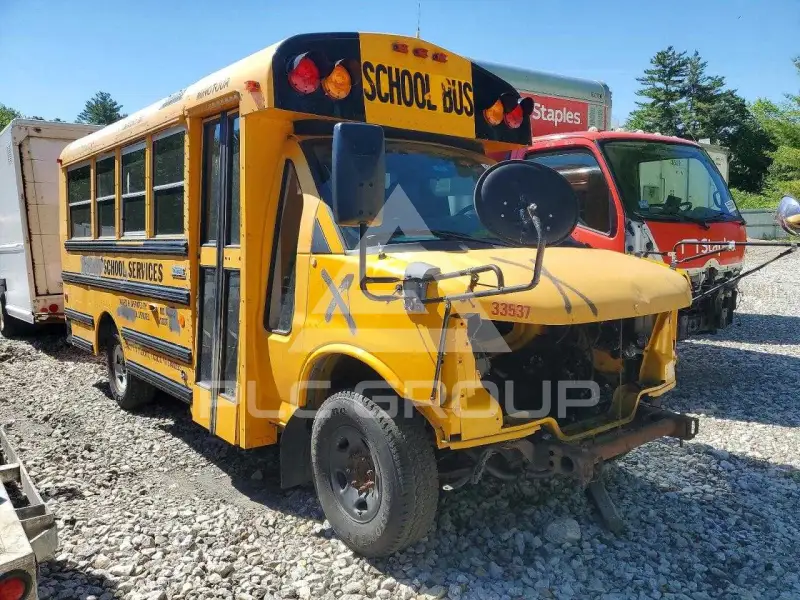 2013 Chevrolet Express фото