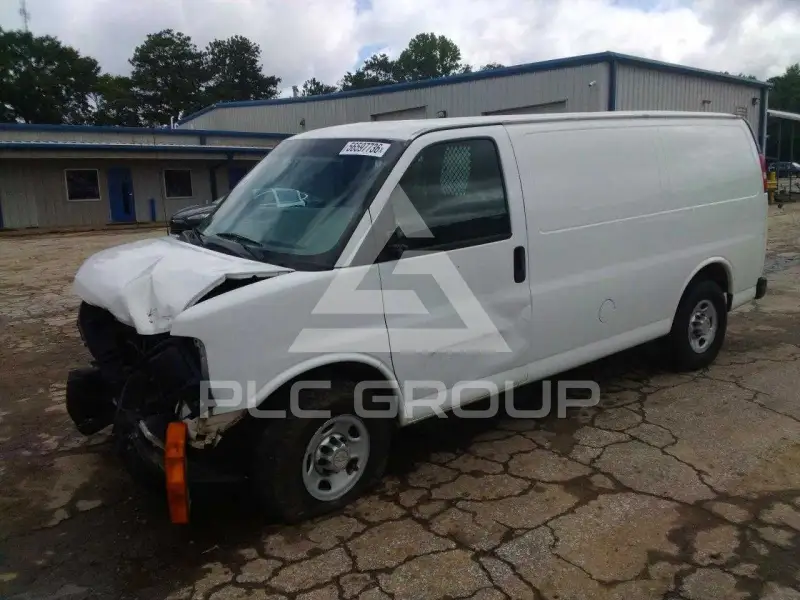 2013 Chevrolet Express photo