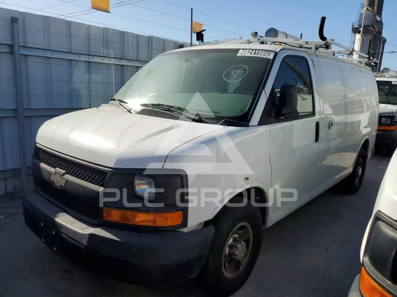 2013 Chevrolet Express photo