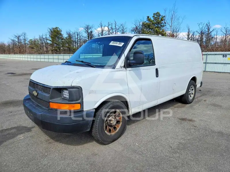 2013 Chevrolet Express фото