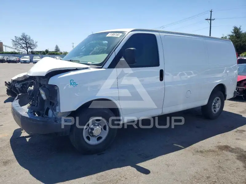 2013 Chevrolet Express фото
