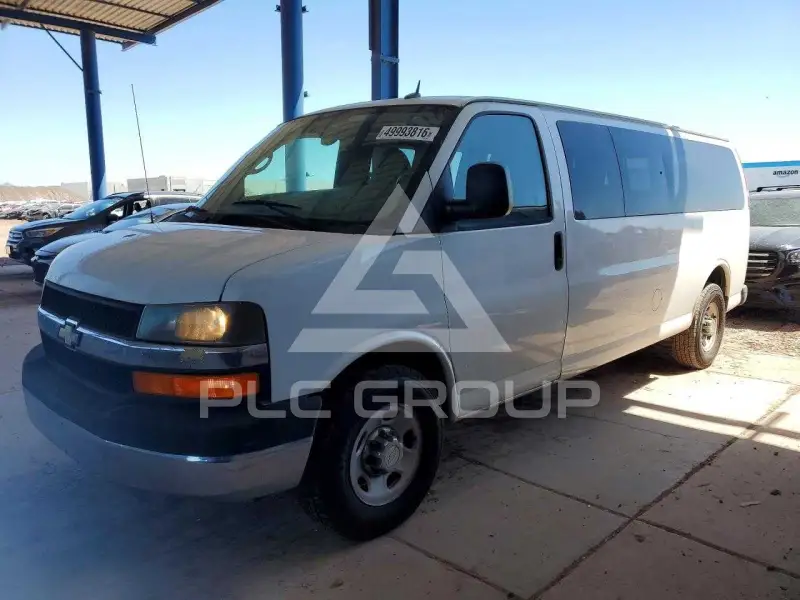 2013 Chevrolet Express фото