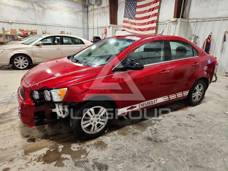 2013 Chevrolet Sonic фото