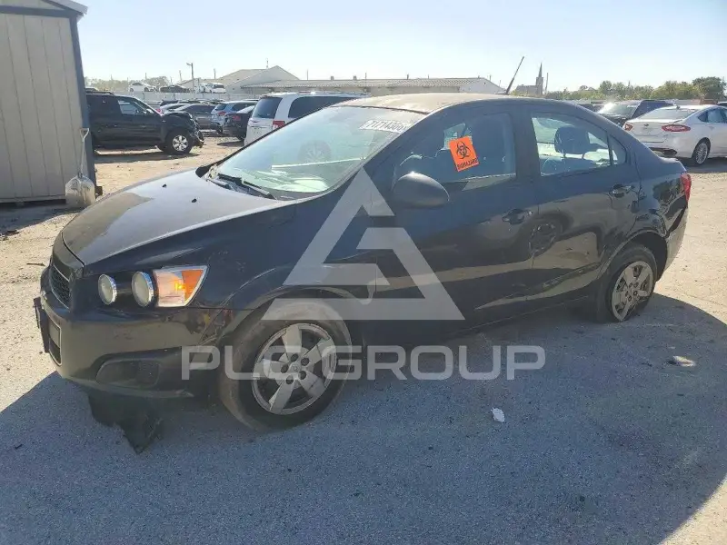 2013 Chevrolet Sonic photo