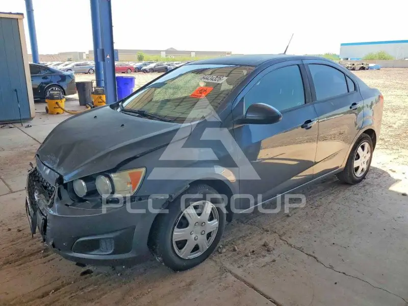 2013 Chevrolet Sonic фото
