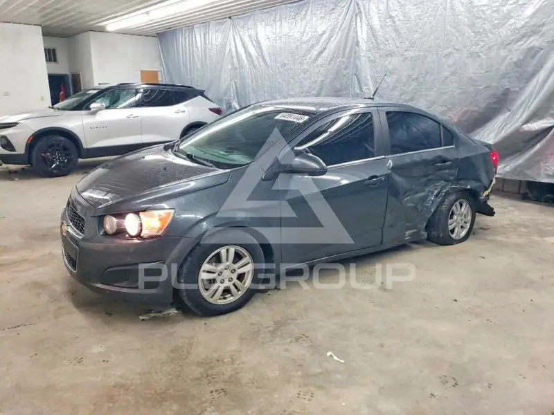 2013 Chevrolet Sonic фото