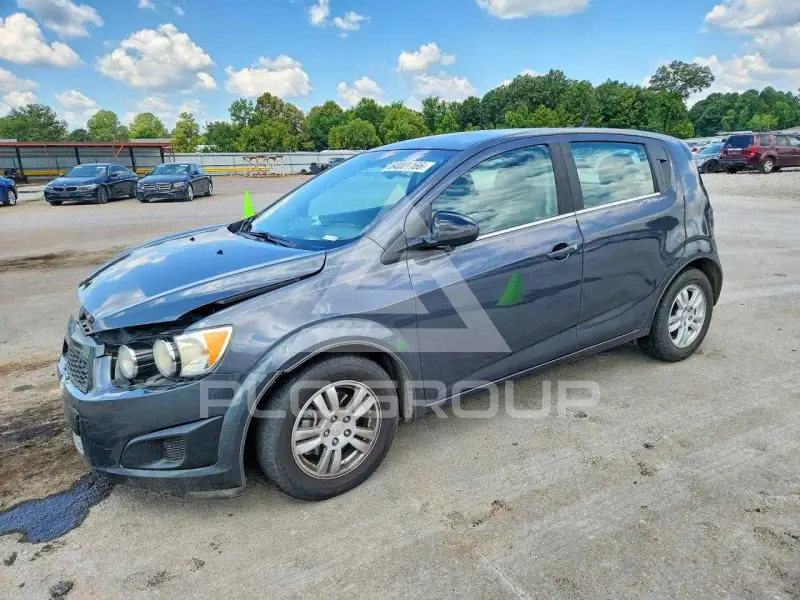 2013 Chevrolet Sonic photo