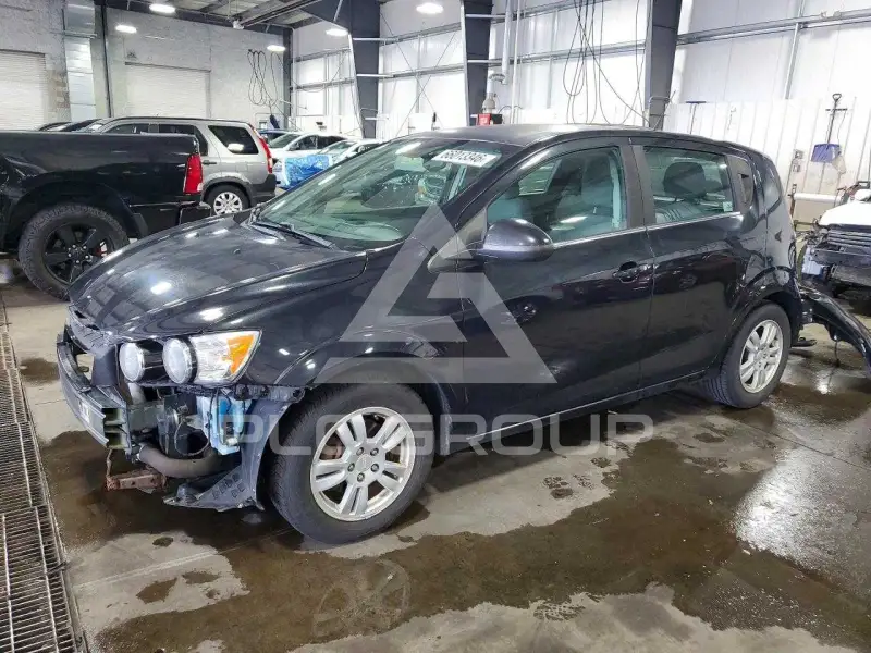 2013 Chevrolet Sonic фото