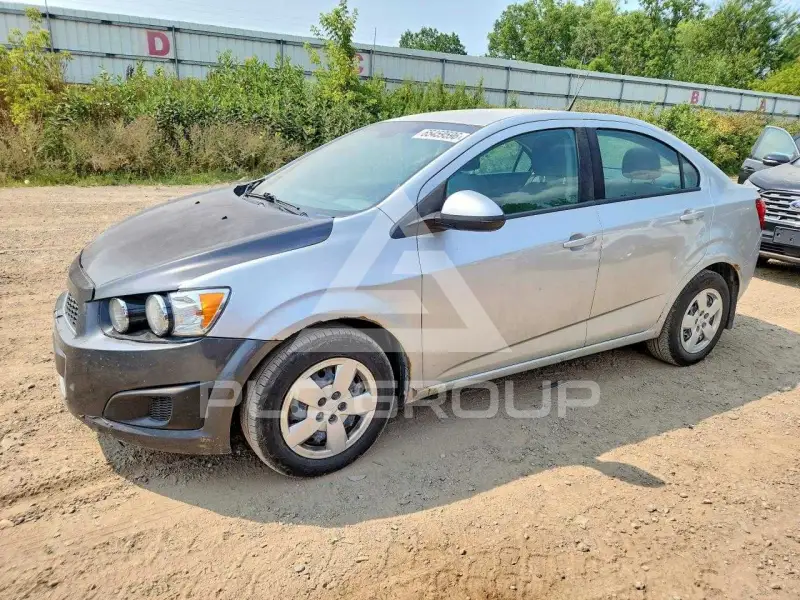 2013 Chevrolet Sonic фото